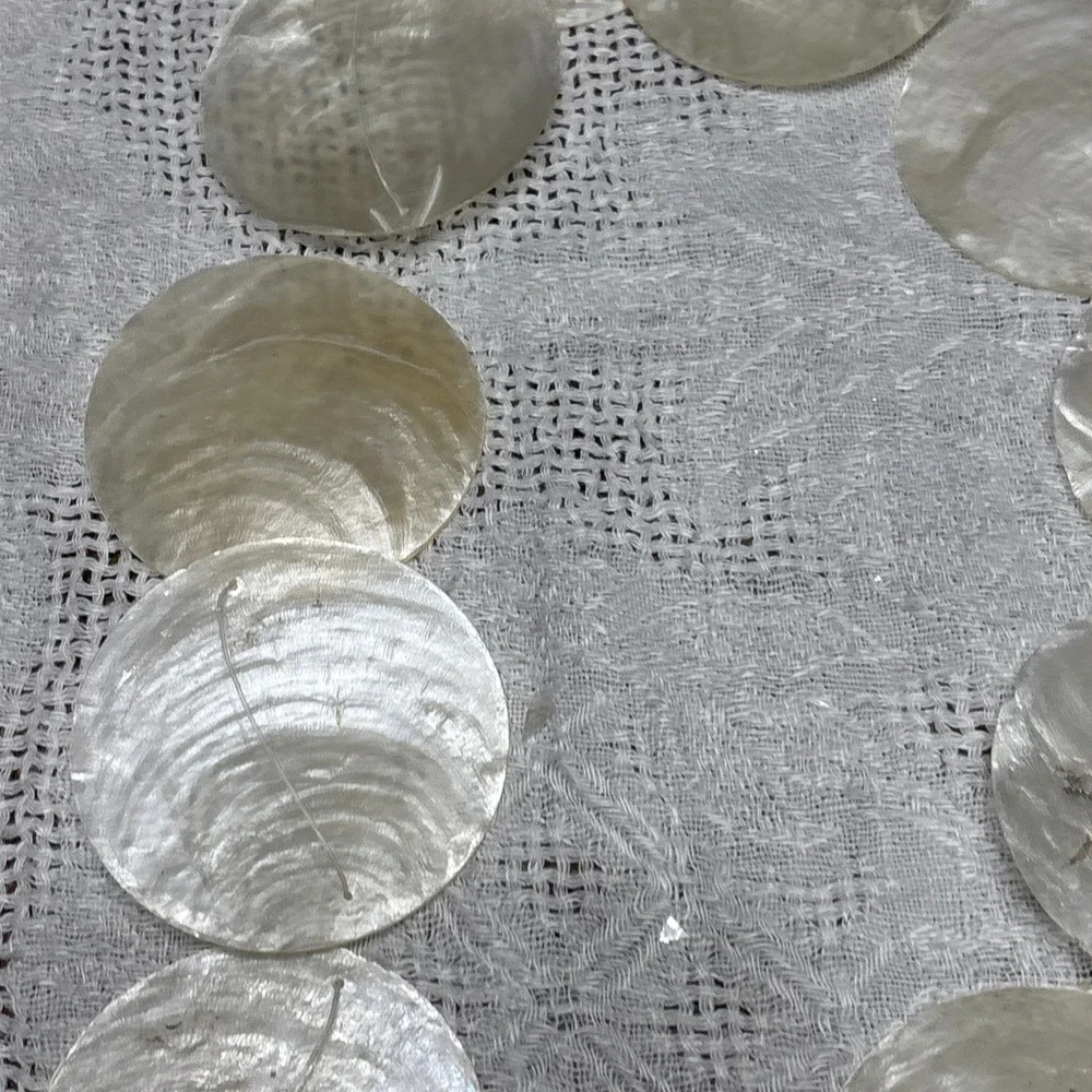 43 Pre Strung Capiz Shells White Round 2